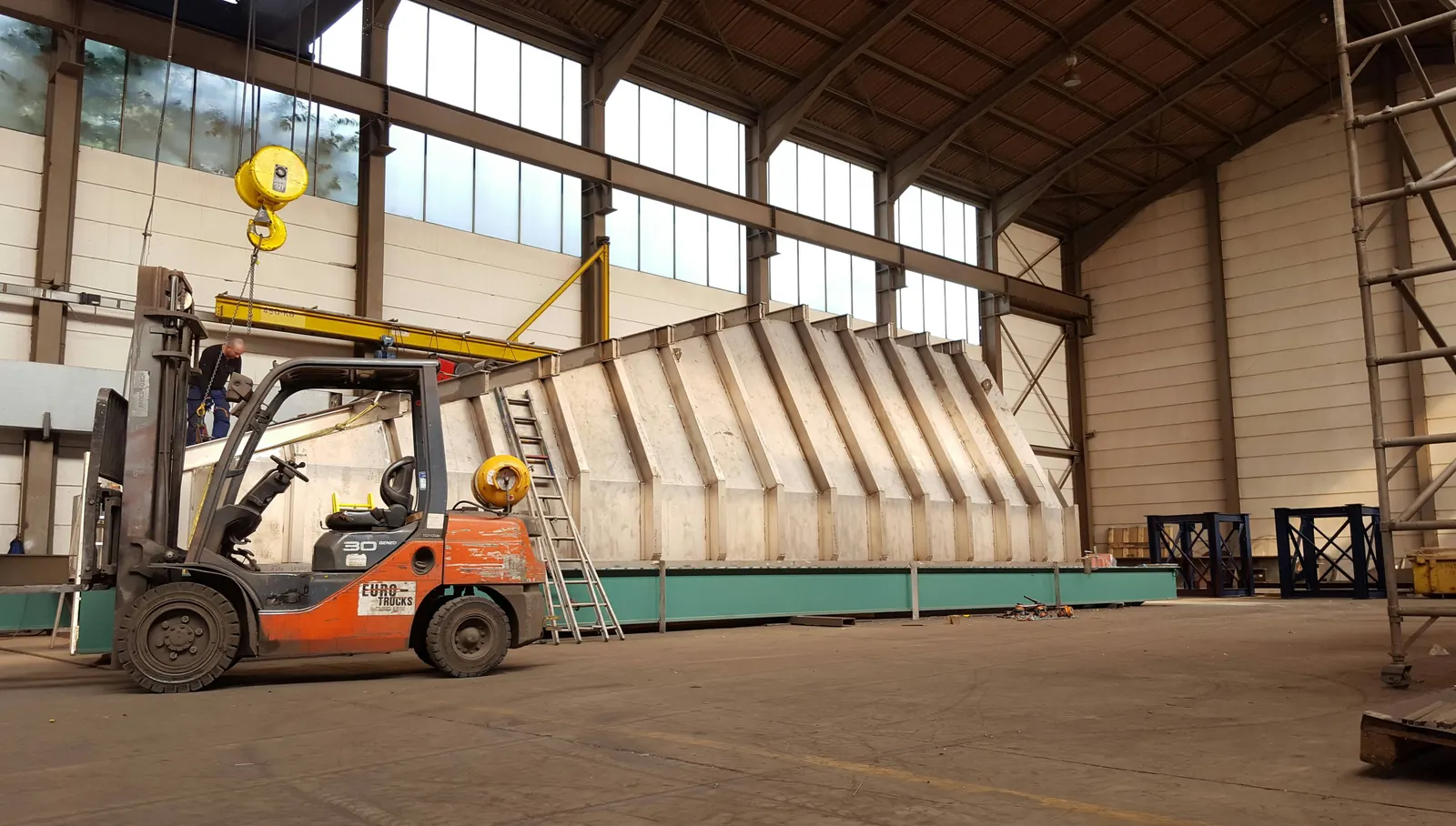 Roestvaststalen behuizing van een industriële granulator