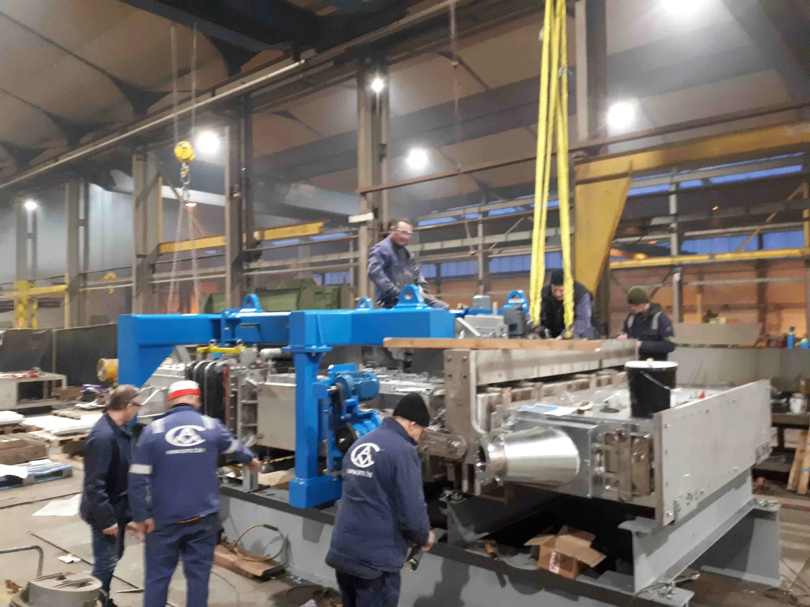 Fertigung und Montage: Installationsrahmen für die Verzinkungsabteilung